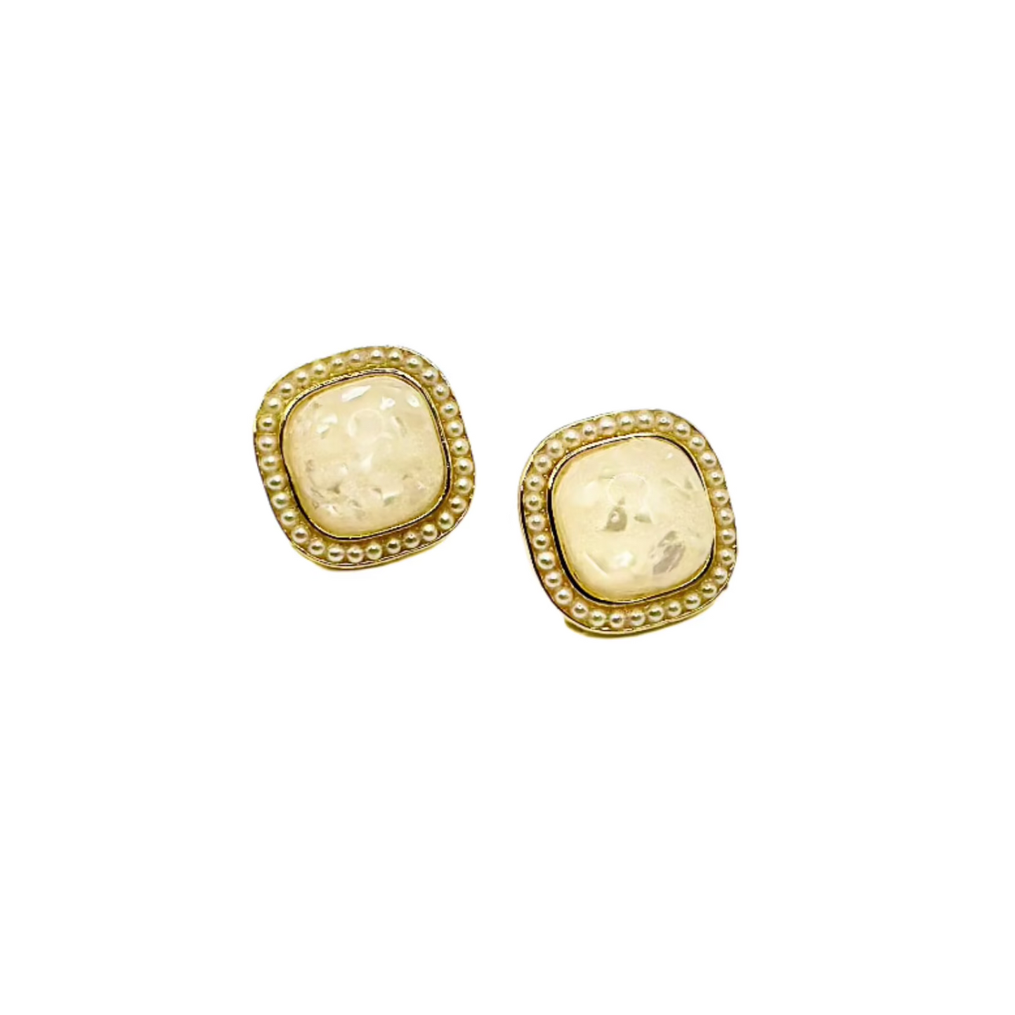 IRRESISTEA STUD EARRINGS